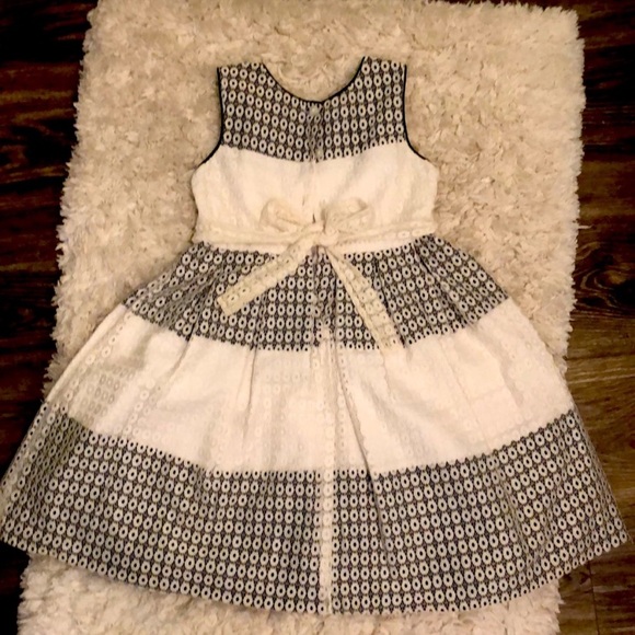 Girls party dress - Picture 5 of 7